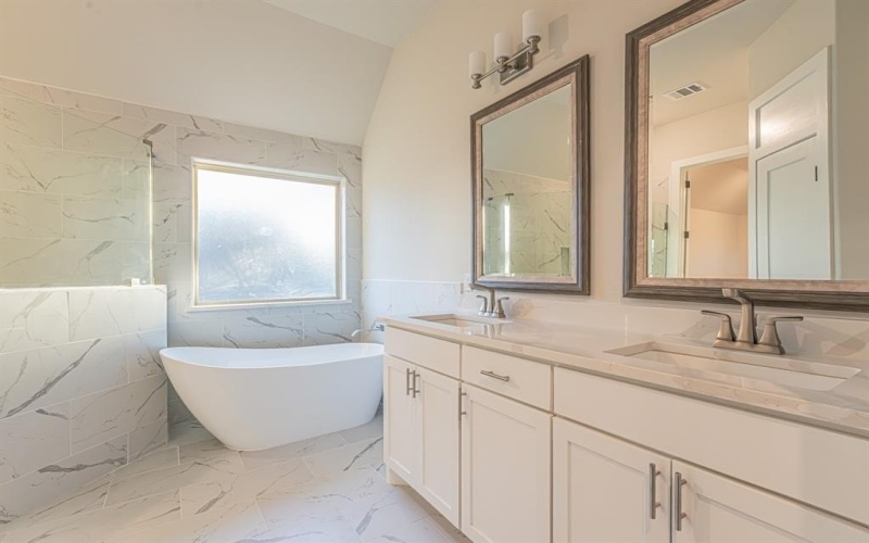 1617 sea breeze Court, Azle, TX 76020, 4 Bedrooms Bedrooms, ,2 BathroomsBathrooms,Residential,For Sale,1617 sea breeze Court,0,21215425