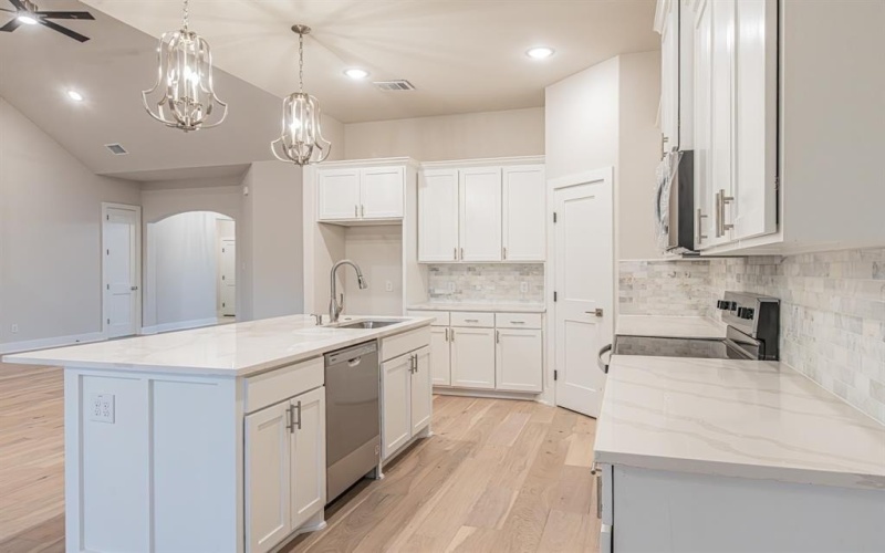 1617 sea breeze Court, Azle, TX 76020, 4 Bedrooms Bedrooms, ,2 BathroomsBathrooms,Residential,For Sale,1617 sea breeze Court,0,21215425