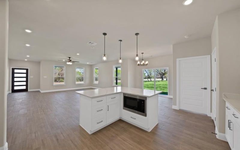 619 Lanai Circle, Runaway Bay, TX 76426, 4 Bedrooms Bedrooms, ,2 BathroomsBathrooms,Residential,For Sale,619 Lanai Circle,0,21215474