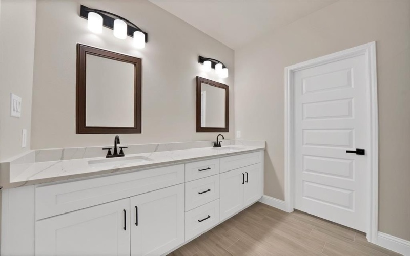 619 Lanai Circle, Runaway Bay, TX 76426, 4 Bedrooms Bedrooms, ,2 BathroomsBathrooms,Residential,For Sale,619 Lanai Circle,0,21215474