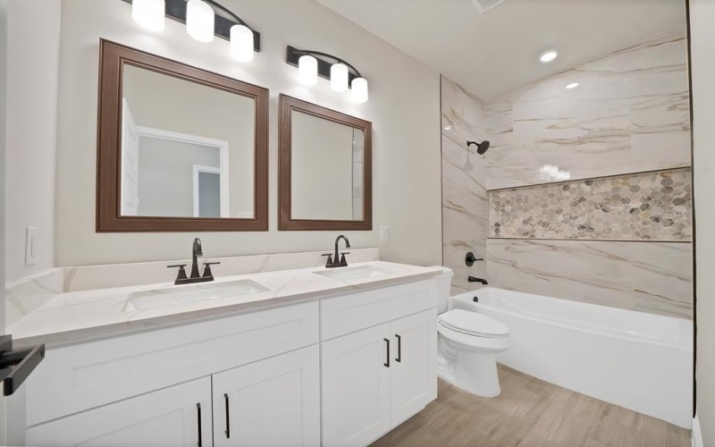 619 Lanai Circle, Runaway Bay, TX 76426, 4 Bedrooms Bedrooms, ,2 BathroomsBathrooms,Residential,For Sale,619 Lanai Circle,0,21215474