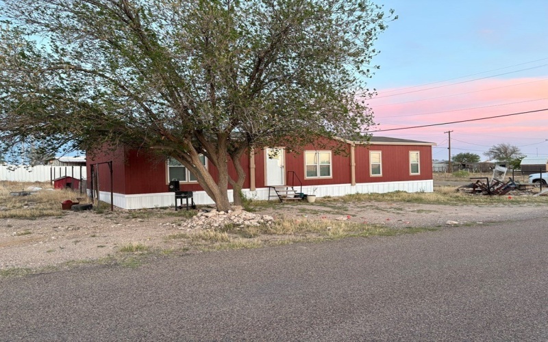 502 N Hendrickson St, Goldsmith, TX 79741, 4 Bedrooms Bedrooms, ,3 BathroomsBathrooms,Residential,For Sale,502 N Hendrickson St,0,173332