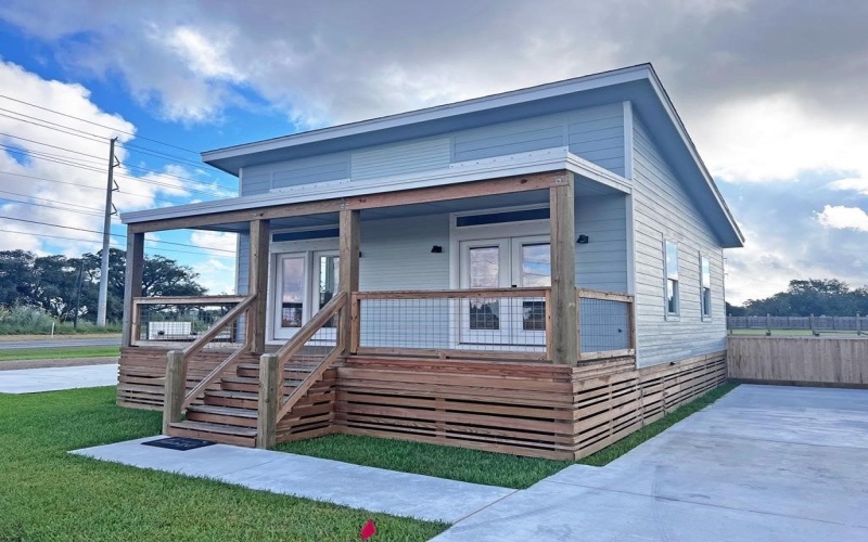 106 Landry Circle, Rockport, TX 78382, 2 Bedrooms Bedrooms, ,1 BathroomBathrooms,Residential,For Sale,106 Landry Circle,0,473707