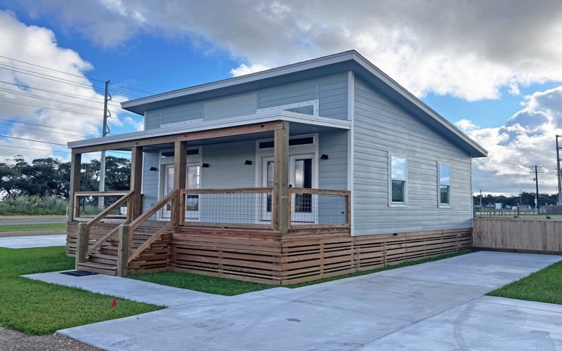 106 Landry Circle, Rockport, TX 78382, 2 Bedrooms Bedrooms, ,1 BathroomBathrooms,Residential,For Sale,106 Landry Circle,0,473707