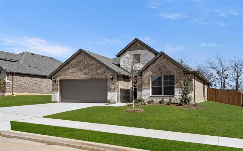 437 Elyse Road, Keene, TX 76059, 3 Bedrooms Bedrooms, ,2 BathroomsBathrooms,Residential,For Sale,437 Elyse Road,20724667