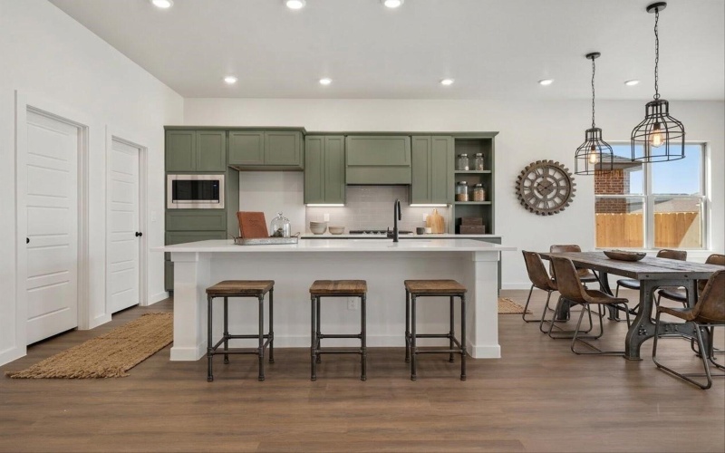 12002 Iola Drive, Lubbock, TX 79424, 4 Habitaciones Habitaciones , ,3 BañosBaños,Residential,En Venta,12002 Iola Drive,0,202603712