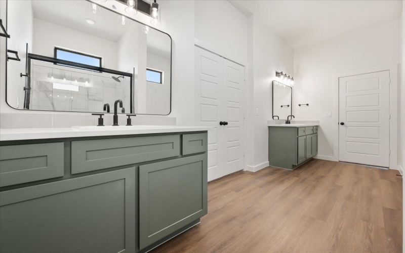 12002 Iola Drive, Lubbock, TX 79424, 4 Habitaciones Habitaciones , ,3 BañosBaños,Residential,En Venta,12002 Iola Drive,0,202603712