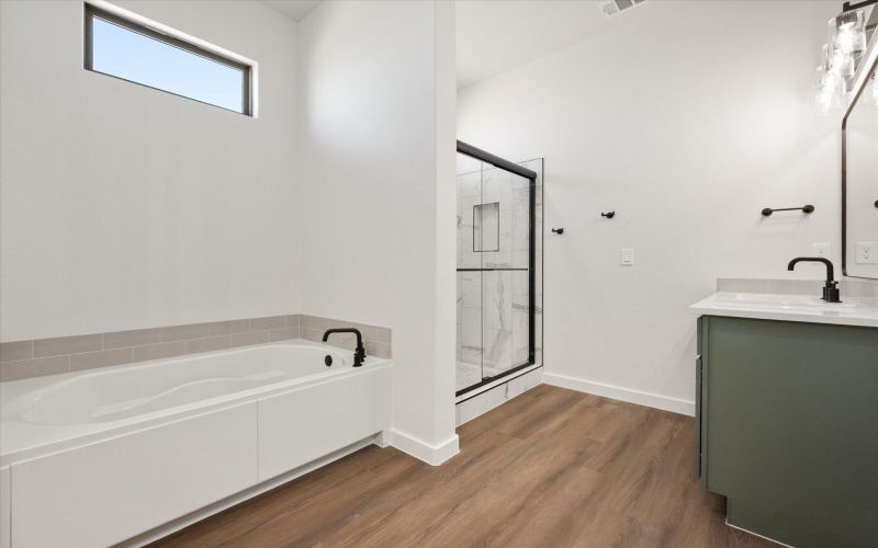 12002 Iola Drive, Lubbock, TX 79424, 4 Habitaciones Habitaciones , ,3 BañosBaños,Residential,En Venta,12002 Iola Drive,0,202603712