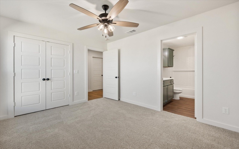 12002 Iola Drive, Lubbock, TX 79424, 4 Habitaciones Habitaciones , ,3 BañosBaños,Residential,En Venta,12002 Iola Drive,0,202603712