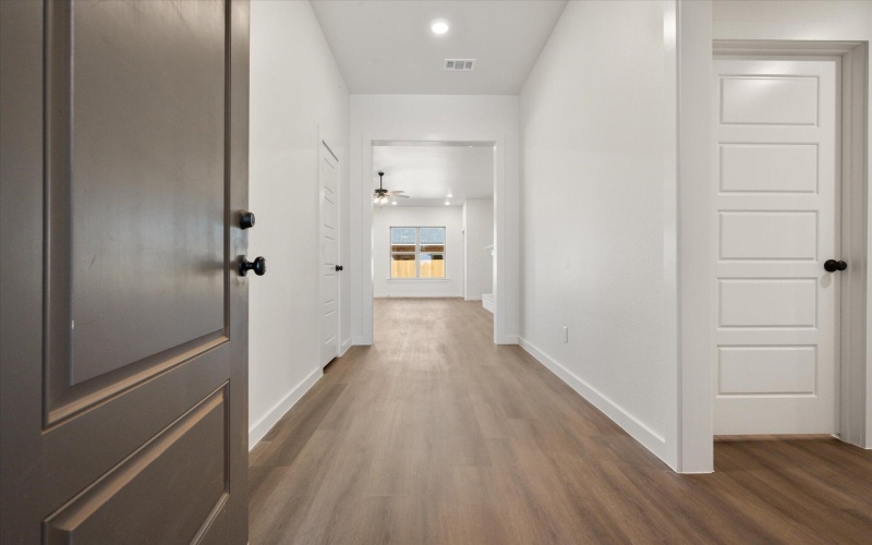 12002 Iola Drive, Lubbock, TX 79424, 4 Habitaciones Habitaciones , ,3 BañosBaños,Residential,En Venta,12002 Iola Drive,0,202603712