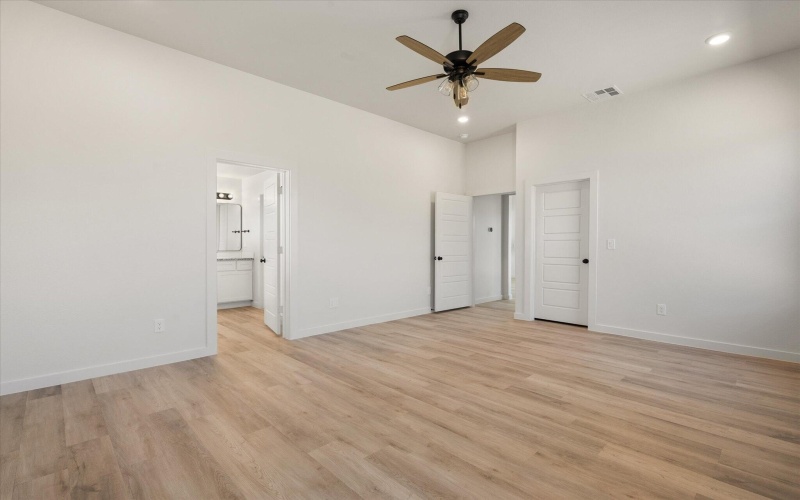 12004 Iola Drive, Lubbock, TX 79424, 4 Bedrooms Bedrooms, ,2 BathroomsBathrooms,Residential,For Sale,12004 Iola Drive,0,202603761