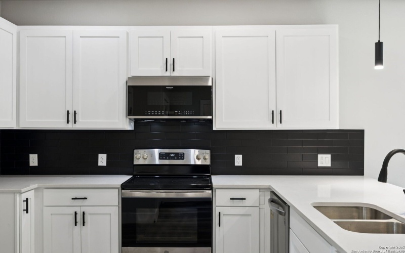 803 Indiana, San Antonio, TX 78210, 3 Bedrooms Bedrooms, ,2 BathroomsBathrooms,Residential,For Sale,803 Indiana,0,1927869