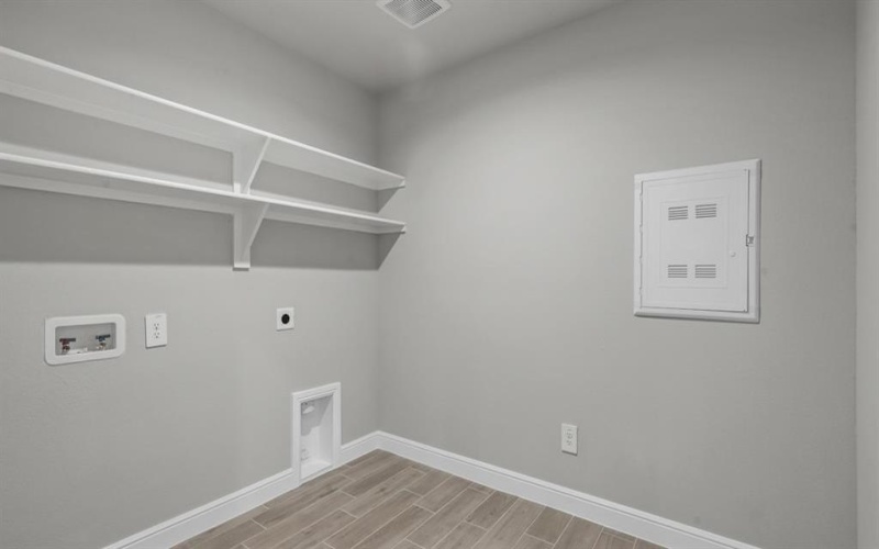 1308 HONEY CREEK Drive, DeSoto, TX 75115, 3 Bedrooms Bedrooms, ,2 BathroomsBathrooms,Residential,For Sale,1308 HONEY CREEK Drive,0,21038848