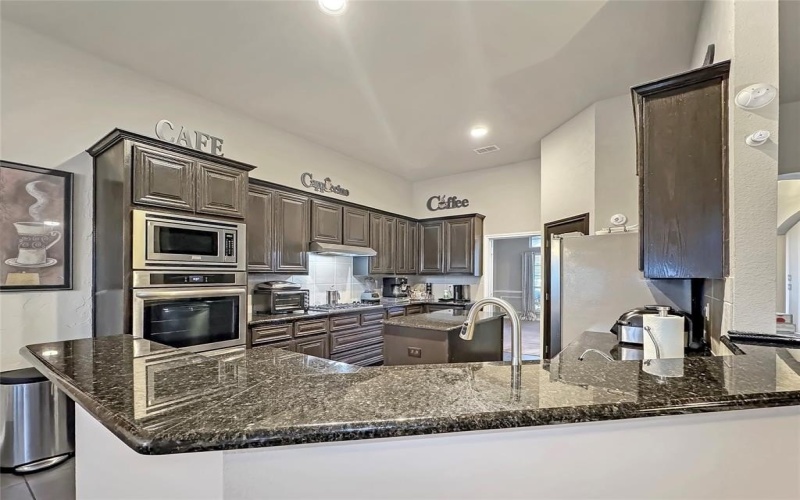 904 Regal Bluff Lane, DeSoto, TX 75115, 5 Bedrooms Bedrooms, ,2 BathroomsBathrooms,Residential,For Sale,904 Regal Bluff Lane,0,21200073