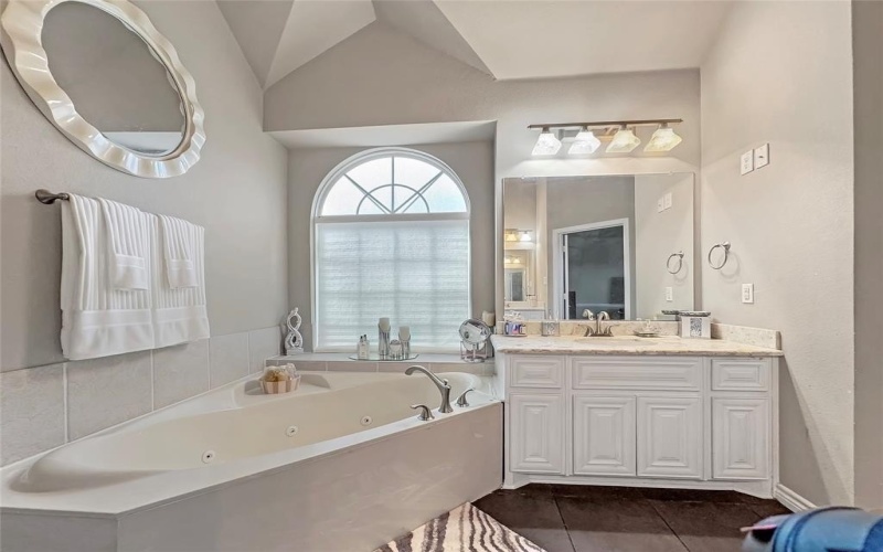 904 Regal Bluff Lane, DeSoto, TX 75115, 5 Bedrooms Bedrooms, ,2 BathroomsBathrooms,Residential,For Sale,904 Regal Bluff Lane,0,21200073