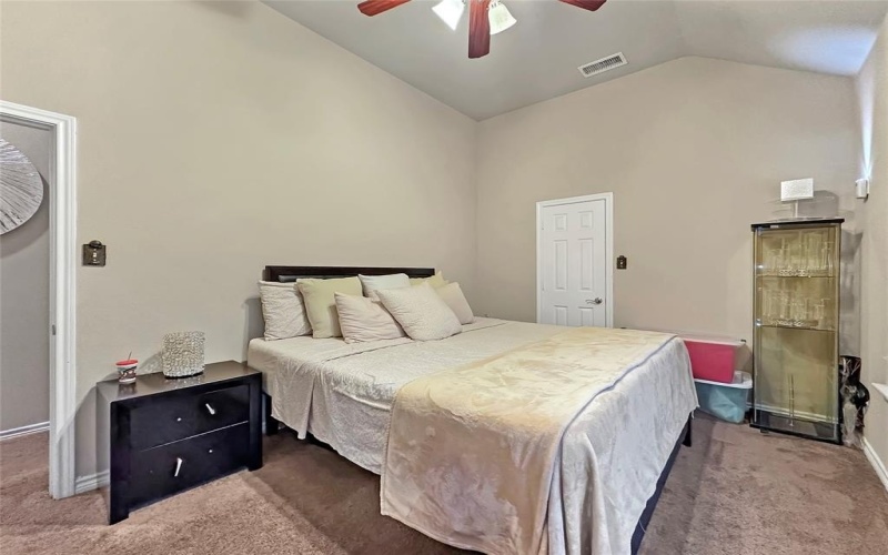 904 Regal Bluff Lane, DeSoto, TX 75115, 5 Bedrooms Bedrooms, ,2 BathroomsBathrooms,Residential,For Sale,904 Regal Bluff Lane,0,21200073