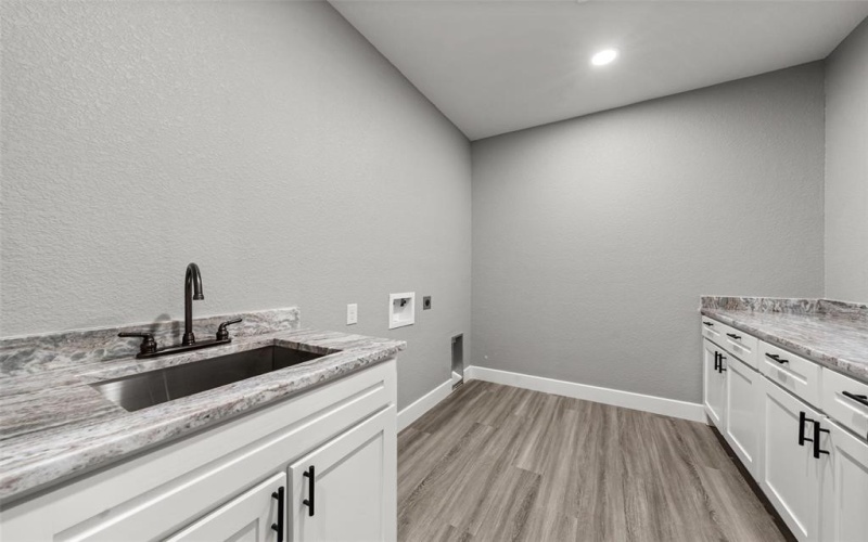 470 Elmwood Drive, Woodway, TX 76712, 4 Habitaciones Habitaciones , ,2 BañosBaños,Residential,En Venta,470 Elmwood Drive,0,21214721