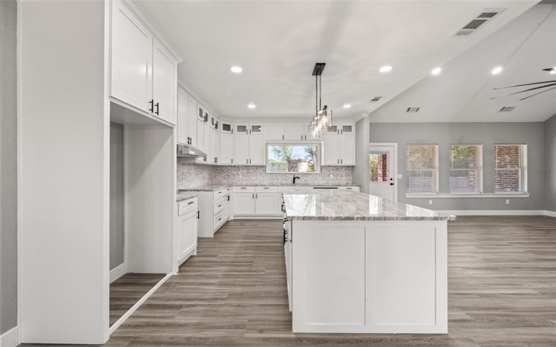 470 Elmwood Drive, Woodway, TX 76712, 4 Habitaciones Habitaciones , ,2 BañosBaños,Residential,En Venta,470 Elmwood Drive,0,21214721