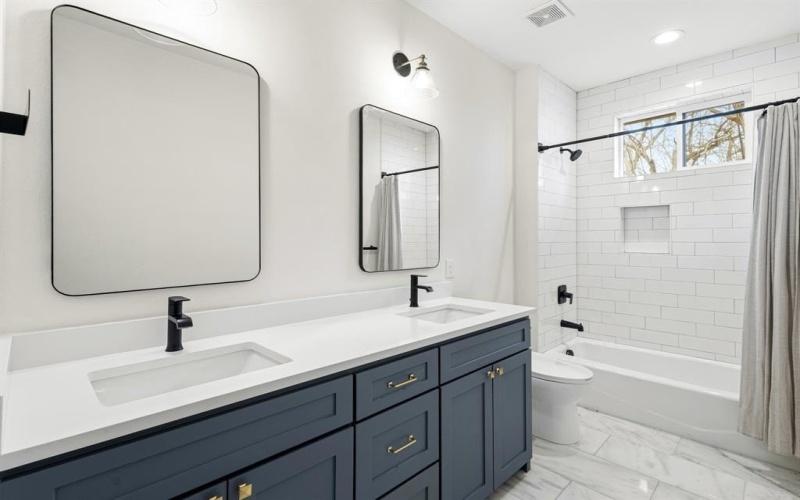 1007 Mount Auburn Avenue, Dallas, TX 75223, 3 Bedrooms Bedrooms, ,2 BathroomsBathrooms,Residential,For Sale,1007 Mount Auburn Avenue,0,21215523