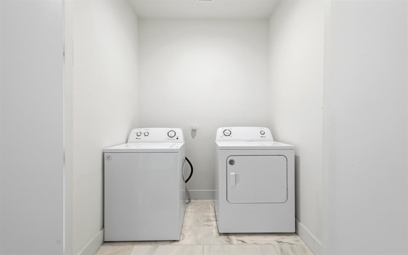 1007 Mount Auburn Avenue, Dallas, TX 75223, 3 Bedrooms Bedrooms, ,2 BathroomsBathrooms,Residential,For Sale,1007 Mount Auburn Avenue,0,21215523