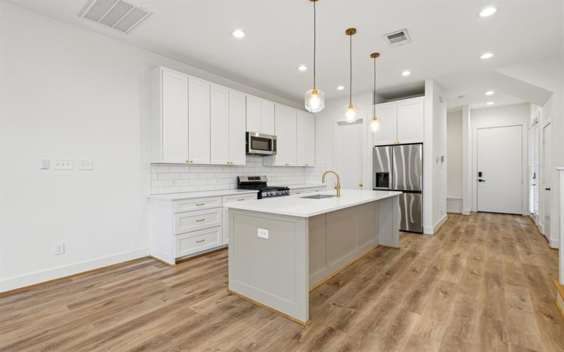 1007 Mount Auburn Avenue, Dallas, TX 75223, 3 Bedrooms Bedrooms, ,2 BathroomsBathrooms,Residential,For Sale,1007 Mount Auburn Avenue,0,21215523