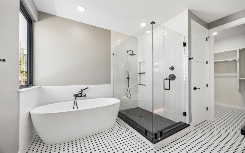 118 S Church Street, McKinney, TX 75069, 4 Bedrooms Bedrooms, ,5 BathroomsBathrooms,Residential,For Sale,118 S Church Street,0,21215617