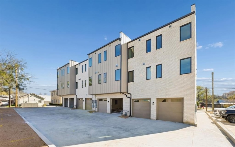 118 S Church Street, McKinney, TX 75069, 4 Bedrooms Bedrooms, ,5 BathroomsBathrooms,Residential,For Sale,118 S Church Street,0,21215617