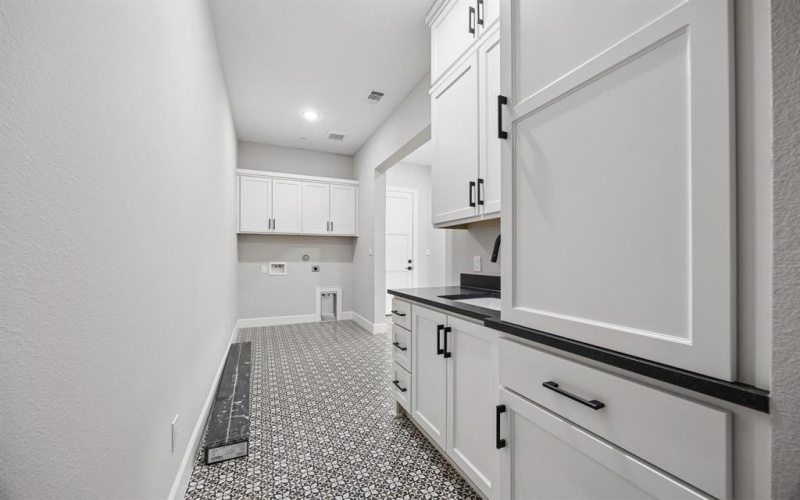 114 S Church Street, McKinney, TX 75069, 4 Bedrooms Bedrooms, ,5 BathroomsBathrooms,Residential,For Sale,114 S Church Street,0,21215696