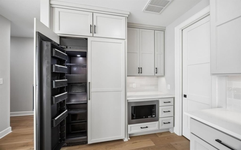 114 S Church Street, McKinney, TX 75069, 4 Bedrooms Bedrooms, ,5 BathroomsBathrooms,Residential,For Sale,114 S Church Street,0,21215696