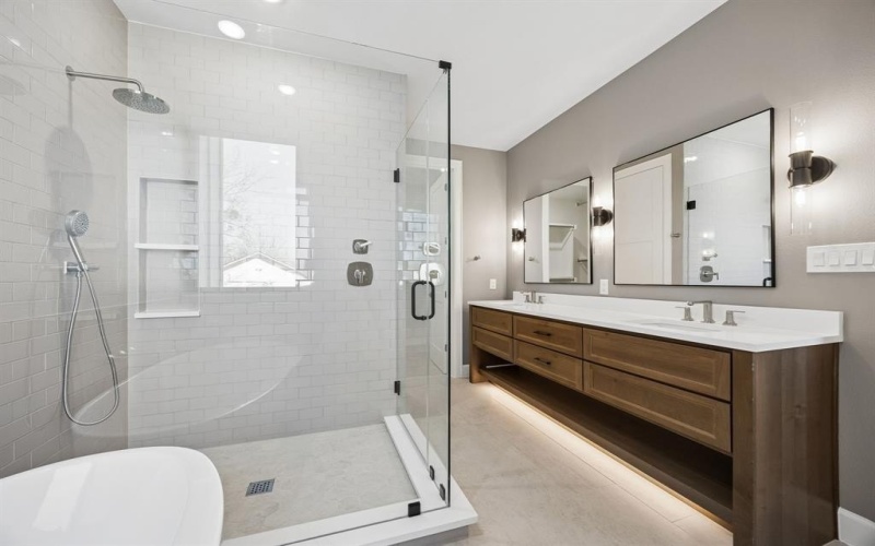 114 S Church Street, McKinney, TX 75069, 4 Bedrooms Bedrooms, ,5 BathroomsBathrooms,Residential,For Sale,114 S Church Street,0,21215696