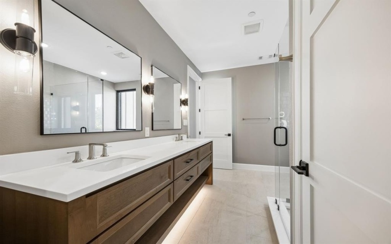 114 S Church Street, McKinney, TX 75069, 4 Bedrooms Bedrooms, ,5 BathroomsBathrooms,Residential,For Sale,114 S Church Street,0,21215696