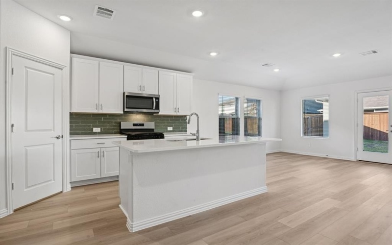 2016 Colt Court, Seagoville, TX 75159, 4 Bedrooms Bedrooms, ,3 BathroomsBathrooms,Residential,For Sale,2016 Colt Court,0,21215734