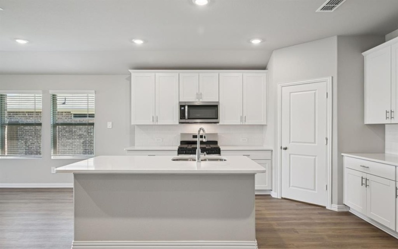 2014 Colt Court, Seagoville, TX 75159, 3 Habitaciones Habitaciones , ,2 BañosBaños,Residential,En Venta,2014 Colt Court,0,21215736