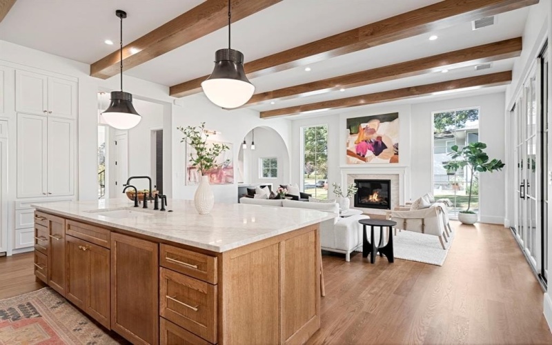 6903 La Vista Drive, Dallas, TX 75214, 5 Bedrooms Bedrooms, ,6 BathroomsBathrooms,Residential,For Sale,6903 La Vista Drive,0,21215804