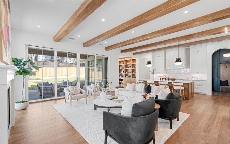 6903 La Vista Drive, Dallas, TX 75214, 5 Bedrooms Bedrooms, ,6 BathroomsBathrooms,Residential,For Sale,6903 La Vista Drive,0,21215804