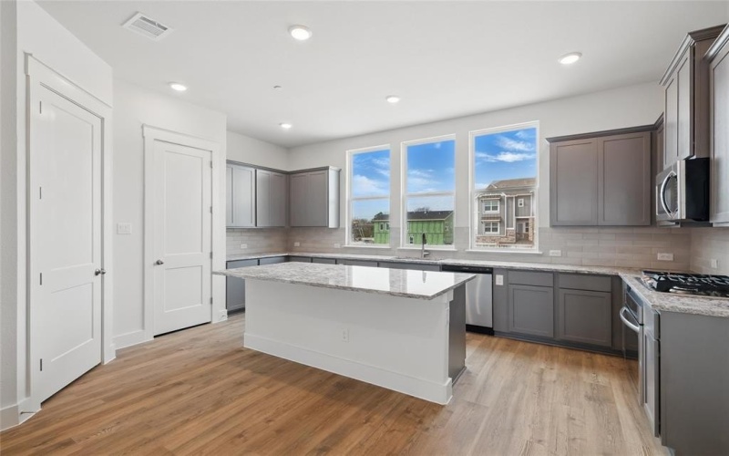 805 Heights Way, Plano, TX 75075, 2 Bedrooms Bedrooms, ,2 BathroomsBathrooms,Residential,For Sale,805 Heights Way,0,21216636