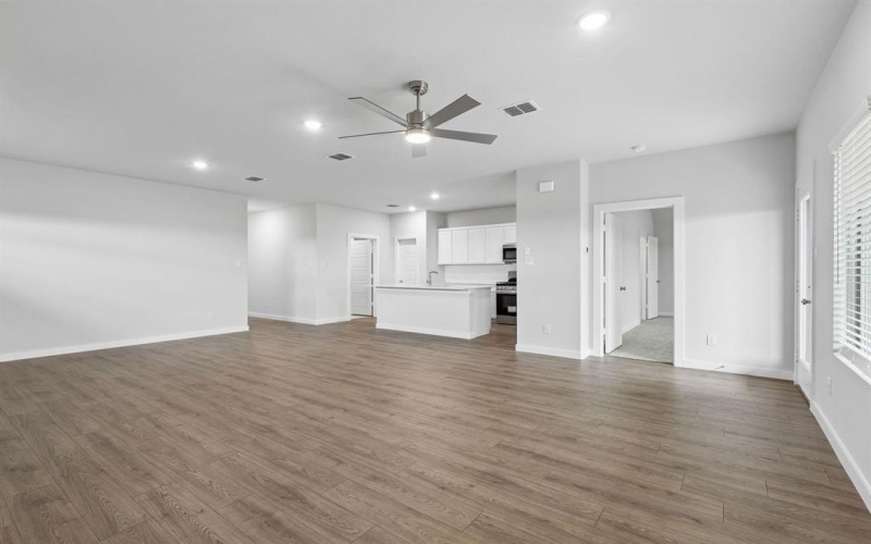 6648 Coyote Valley Trail, Crowley, TX 76036, 4 Habitaciones Habitaciones , ,3 BañosBaños,Residential,En Venta,6648 Coyote Valley Trail,0,21216674