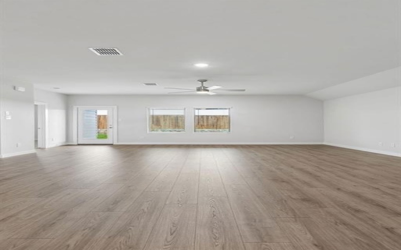 6648 Coyote Valley Trail, Crowley, TX 76036, 4 Habitaciones Habitaciones , ,3 BañosBaños,Residential,En Venta,6648 Coyote Valley Trail,0,21216674