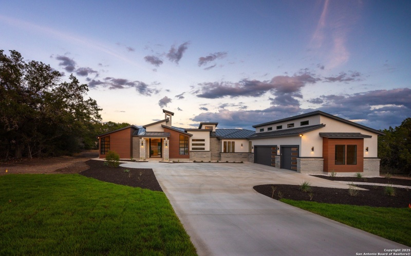 1758 Paradise Parkway, Canyon Lake, TX 78133, 4 Bedrooms Bedrooms, ,3 BathroomsBathrooms,Residential,For Sale,1758 Paradise Parkway,0,1911999