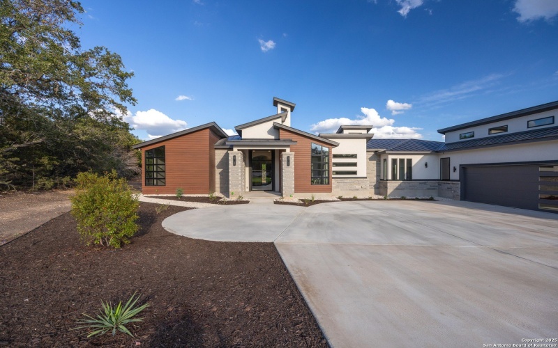 1758 Paradise Parkway, Canyon Lake, TX 78133, 4 Bedrooms Bedrooms, ,3 BathroomsBathrooms,Residential,For Sale,1758 Paradise Parkway,0,1911999