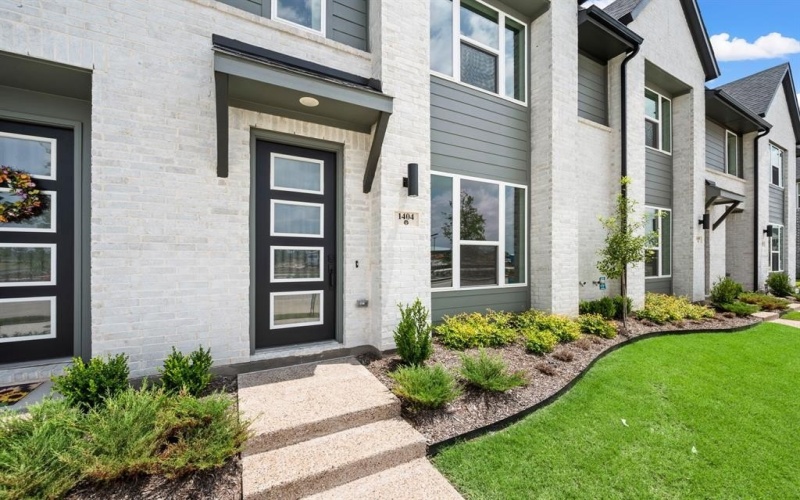 1404 Solterra Boulevard, Mesquite, TX 75180, 2 Bedrooms Bedrooms, ,2 BathroomsBathrooms,Residential,For Sale,1404 Solterra Boulevard,0,21216274