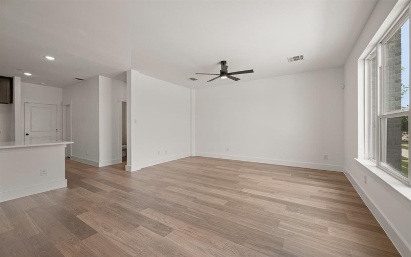 1404 Solterra Boulevard, Mesquite, TX 75180, 2 Bedrooms Bedrooms, ,2 BathroomsBathrooms,Residential,For Sale,1404 Solterra Boulevard,0,21216274