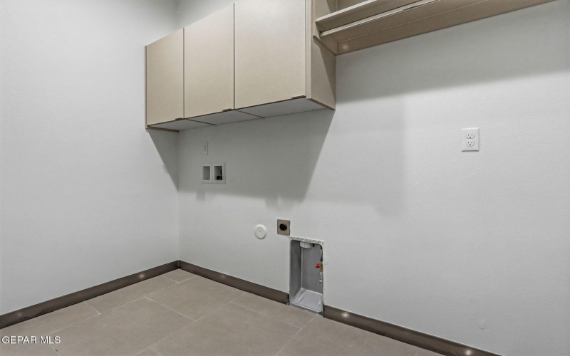 8412 FISH Place, Vinton, TX 79821, 3 Bedrooms Bedrooms, ,2 BathroomsBathrooms,Residential,For Sale,8412 FISH Place,0,940841