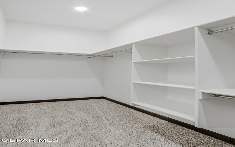 8412 FISH Place, Vinton, TX 79821, 3 Bedrooms Bedrooms, ,2 BathroomsBathrooms,Residential,For Sale,8412 FISH Place,0,940841