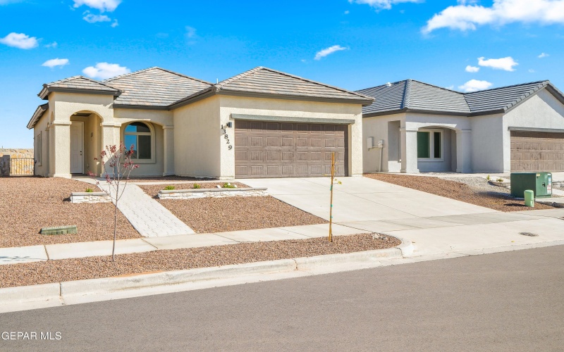 13829 Paseo Central Avenue, Horizon City, TX 79928, 3 Bedrooms Bedrooms, ,2 BathroomsBathrooms,Residential,For Sale,13829 Paseo Central Avenue,0,940861