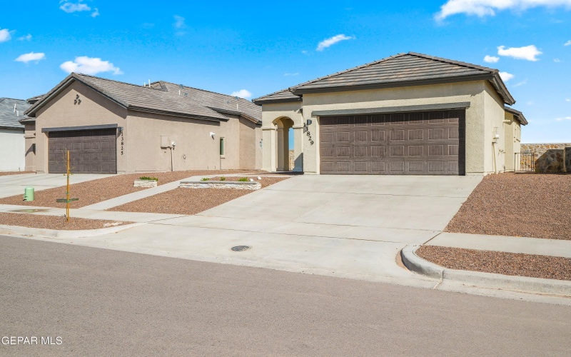 13829 Paseo Central Avenue, Horizon City, TX 79928, 3 Bedrooms Bedrooms, ,2 BathroomsBathrooms,Residential,For Sale,13829 Paseo Central Avenue,0,940861