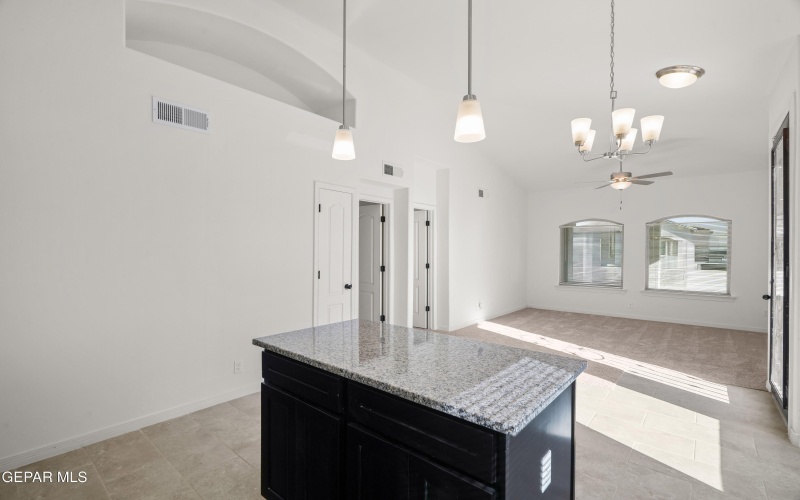 14364 BILL LAZOR Parkway, El Paso, TX 79928, 2 Habitaciones Habitaciones , ,2 BañosBaños,Residential,En Venta,14364 BILL LAZOR Parkway,0,940863