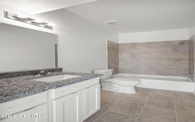 14364 BILL LAZOR Parkway, El Paso, TX 79928, 2 Habitaciones Habitaciones , ,2 BañosBaños,Residential,En Venta,14364 BILL LAZOR Parkway,0,940863