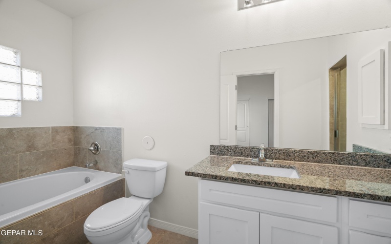 14364 BILL LAZOR Parkway, El Paso, TX 79928, 2 Habitaciones Habitaciones , ,2 BañosBaños,Residential,En Venta,14364 BILL LAZOR Parkway,0,940863