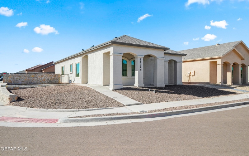 14364 BILL LAZOR Parkway, El Paso, TX 79928, 2 Habitaciones Habitaciones , ,2 BañosBaños,Residential,En Venta,14364 BILL LAZOR Parkway,0,940863